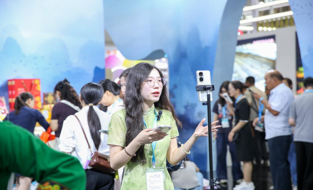 “锦绣山海潮·壮美新广西”精彩亮相2025中国文化旅游产业博览会