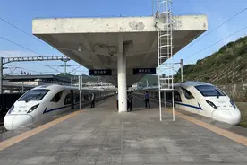 巴南高铁今起进入运行试验阶段 沿线切勿放飞无人机、风筝图片