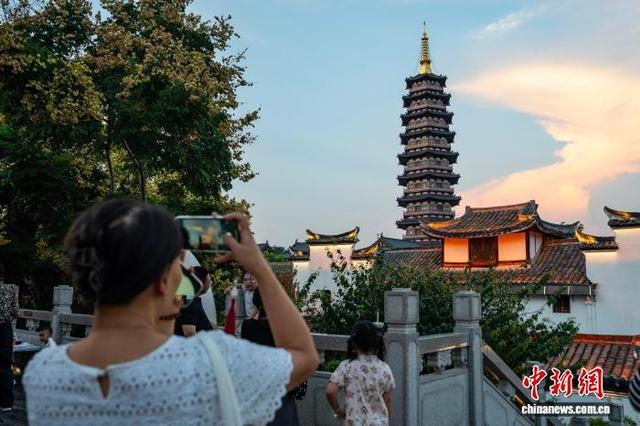 多元古风玩法点燃浙江金华婺州古城