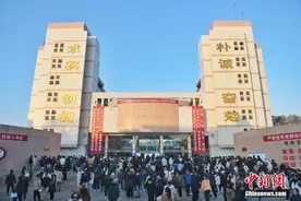 2025考研今开考：388万人报名，连续两年下降图片
