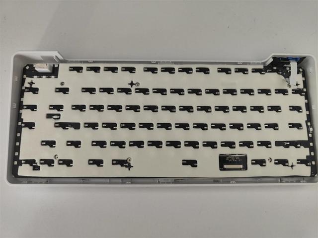三模客制化 雷柏V700DIY-75评测：7层填充造就的无线客制化新标杆