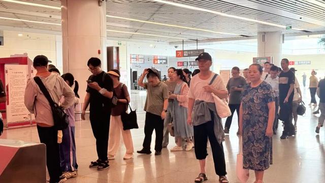 距无锡2.5小时!一早，大批无锡人赶去