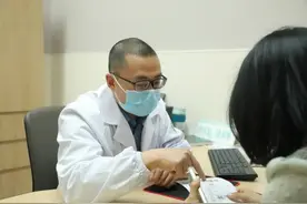 消化不了，大爷肚子里破了洞！近期高发，严重或危及生命！图片