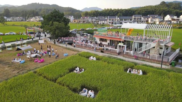 【早安，黄山】黄山用心服务八方客 ‖ 齐云山度假区单日游客量突破6万人次