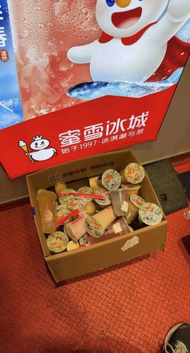 外卖大战还没结束，不知道他们图什么，但我快糖尿病了