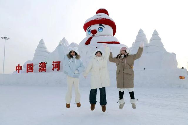 这个冬天，来黑龙江看大雪人吗？