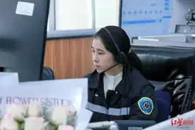 5分钟！80岁老人食物卡喉窒息，成都120远程指导上演生死营救图片