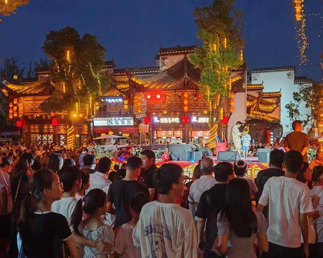 云梦祥云湾夜未央 楚文化遇见现代夜经济