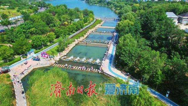 济南龙鼎滨湖公园初秋戏水人气旺