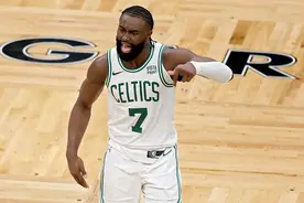 NBA东部决赛｜布朗绝平三分令凯尔特人逃过一劫图片