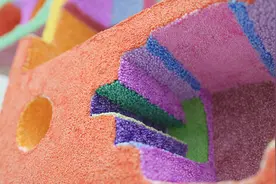 从垃圾站捡回来的泡沫成了艺术品——崔宇个展“垣境”正在展出中图片