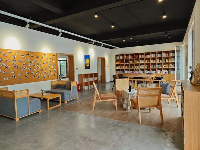 从阅读空间到文化枢纽，农家书屋和彭州的适配度太高了……