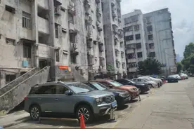 楼龄30多年、同意率超90%，四个多月项目仍停滞！深圳首个自拆自建项目，堵在哪里？图片