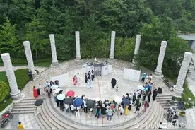 崂山风景区推出《崂山道士之穿墙术》实景演出，持续到8月底图片