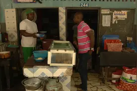 走进科特迪瓦传统美食——木薯饭图片