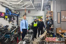 武汉交警持续开展“飙车炸街”专项行动图片