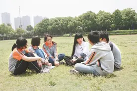 最美人物｜2024年全国“最美教师”于洁：用一腔热爱，种桃种李种春风图片