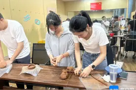 为黎陶注入青春力量，三亚市育才生态区青年夜校开展非遗培训图片