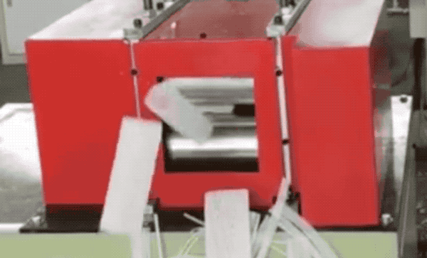 包水果的泡沫网兜，为什么做出来就是一个立体的网？