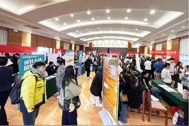张家口市桥东区：举办2025年“春风行动”招聘会图片