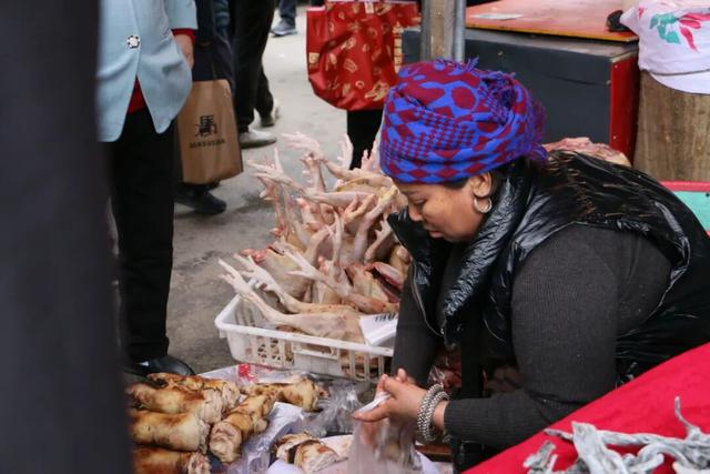 龙泉的早高峰在西河综合市场