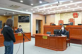 女子一个多月十余次高空抛粪，法院判了！图片