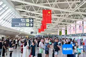 三亚凤凰机场国庆假期预计运送旅客超40万人次图片