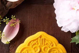 月饼口味、造型花样翻新，带来创意十足的中秋味道图片