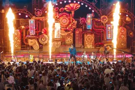 建业电影小镇夜游再升级！“音乐周末”强势开麦，七夕心动模式即将解锁图片