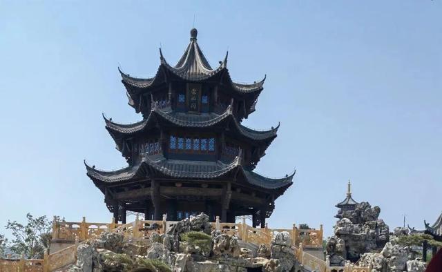 赵传山：一湖碧波一湖诗