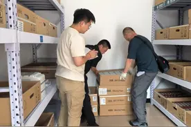 国网陇南供电公司：高效完成拆回表计退库工作图片