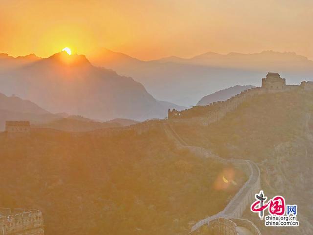 重阳时节登高金山岭，长城秋色尽显浪漫风情