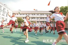 学生懒得动，忙着抄习题……没有实招即便延长休息时间也无效——让孩子课间“动起来”，卡在哪里？图片