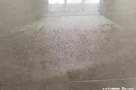 楼下开空调楼上积水？深圳一小区多户称受潮严重，开发商回应图片
