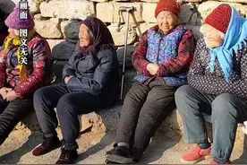我国60岁以上老年人接近3亿，预计2035年左右进入重度老龄化图片