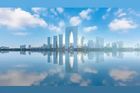 社会消费品零售总额在地级市中率先超万亿：苏州靠的是什么？图片