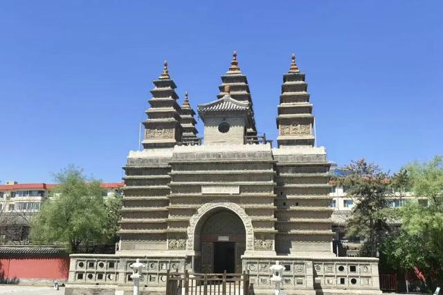 假期去哪玩？这本《呼和浩特旅行玩法指南》请查收！