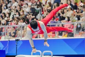 2025年体操全锦赛：江苏队夺男子团体金牌图片