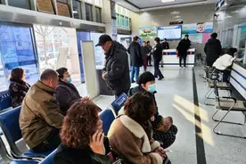 增设专窗错时服务，给牟平公安出入境大厅点赞图片