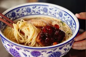 来“酱园弄”的街角吃一碗上海本帮味道图片