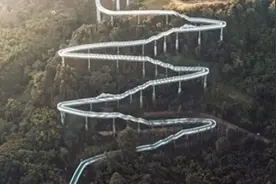 云端漫步 龙泉山高空栈道惊艳亮相图片