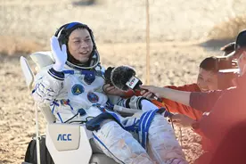 直击｜太空出差半年，神十七乘组今回地球过“五一”图片