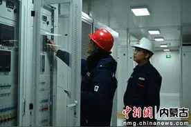 苏尼特右旗首个百万千瓦级风力发电项目并网成功图片