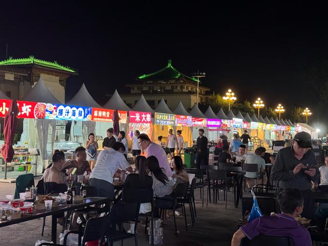 烟火气+文艺范+松驰感！年轻人花式解锁京城仲夏夜