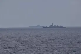 一周军评：中美航母“相揖别”，背后又是南海新的风起云涌图片