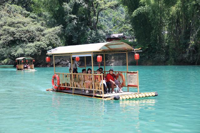 贵州罗甸：“以水为媒” 点燃暑期旅游热