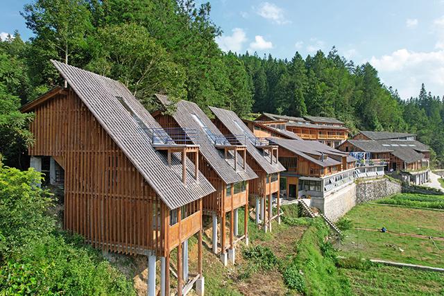 “读侗木屋”民宿： 云上匠居 侗布传心