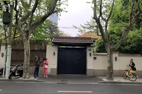 突然爆红的上海100.9万元/m²的房子，长什么样？有人专门赶来拍照打卡图片