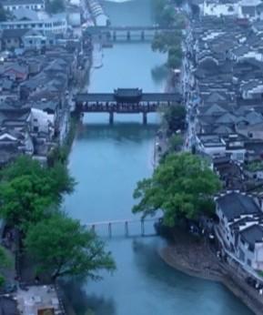 瑶里古镇收费引争议，景区“爆火即圈钱”乱象如何破？