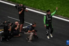 20万人现场观战 F1中国大奖赛背后的热辣滚烫图片